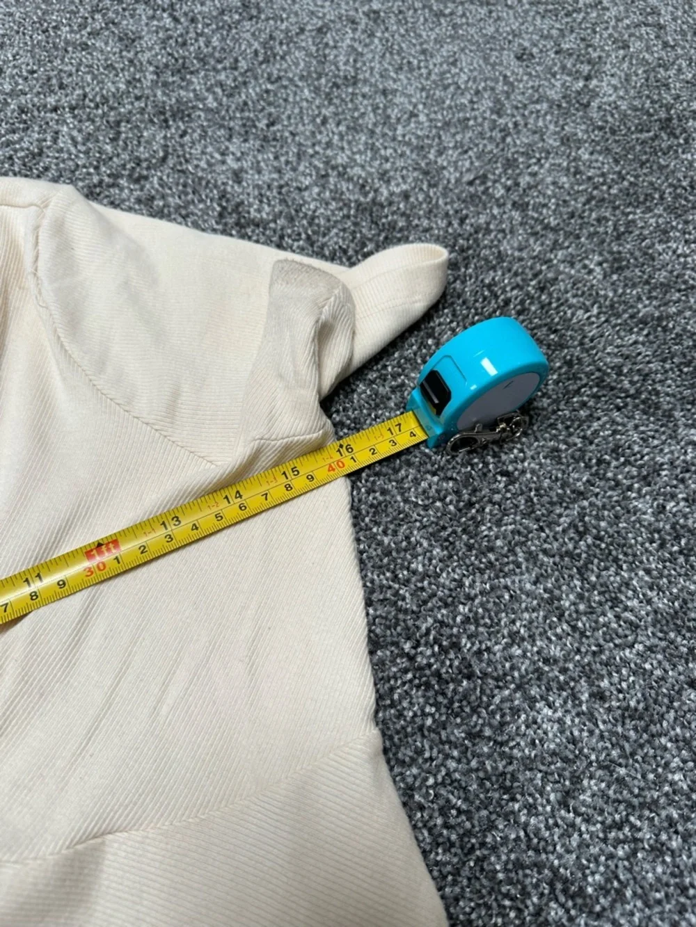 Sézane V Neck Cream Blouse - Picture 4 of 6